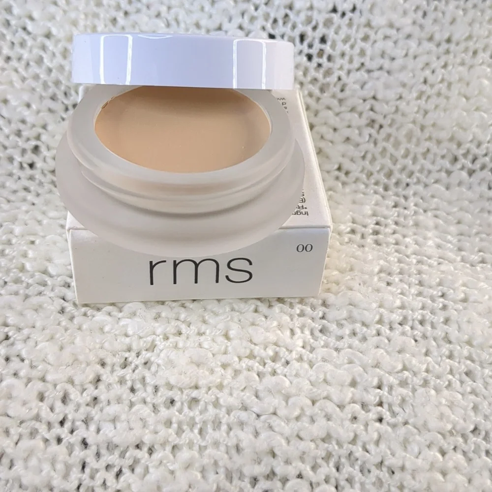 RMS Beauty UnCoverup Concealer in 00, 5.67g/0.20oz